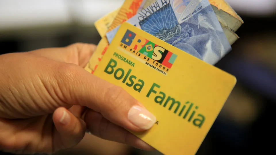 Ao reduzir pobreza, Bolsa Família melhora PIB do país, diz ministro